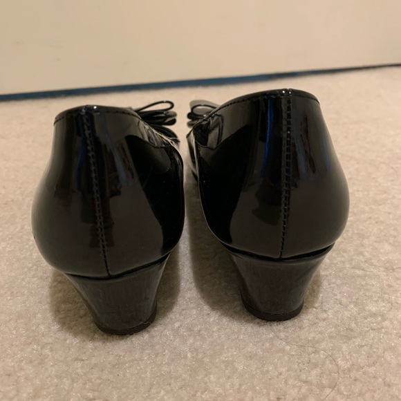 High Heels - Picture 3 of 4